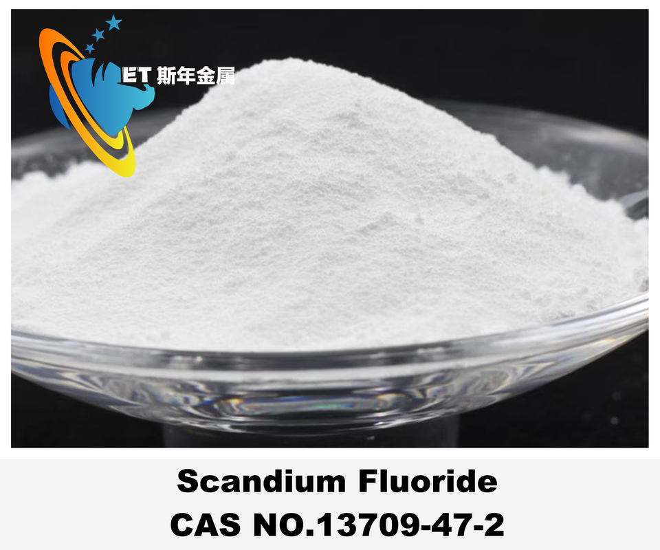 99.99 สแกนเดียมฟลูอริด ScF3 สายใยแสง ขาว CAS No. 13709-47-2